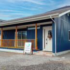 リラクゼーションサロン「Re born」 新築施工事例 木造平屋建て 店舗 令和4年8月完成 リラクゼーションサロン「Re born」 新築施工事例 木造平屋建て 店舗 令和4年8月完成 飯田市 田口工務店